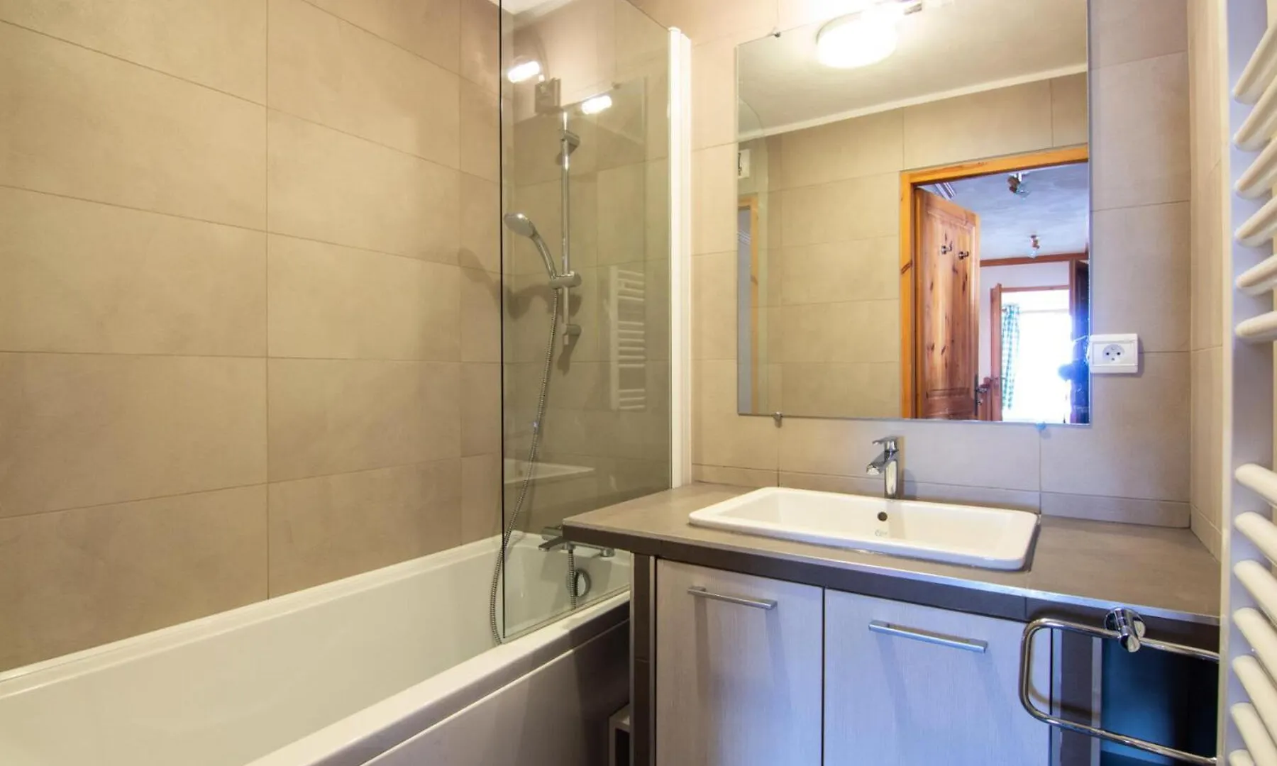 Chalet La Lizum - Spacieux 5 Pieces Pour 8 Personnes, Quartier Du Slalom Mae-8174 Val Thorens 0*,  Francie